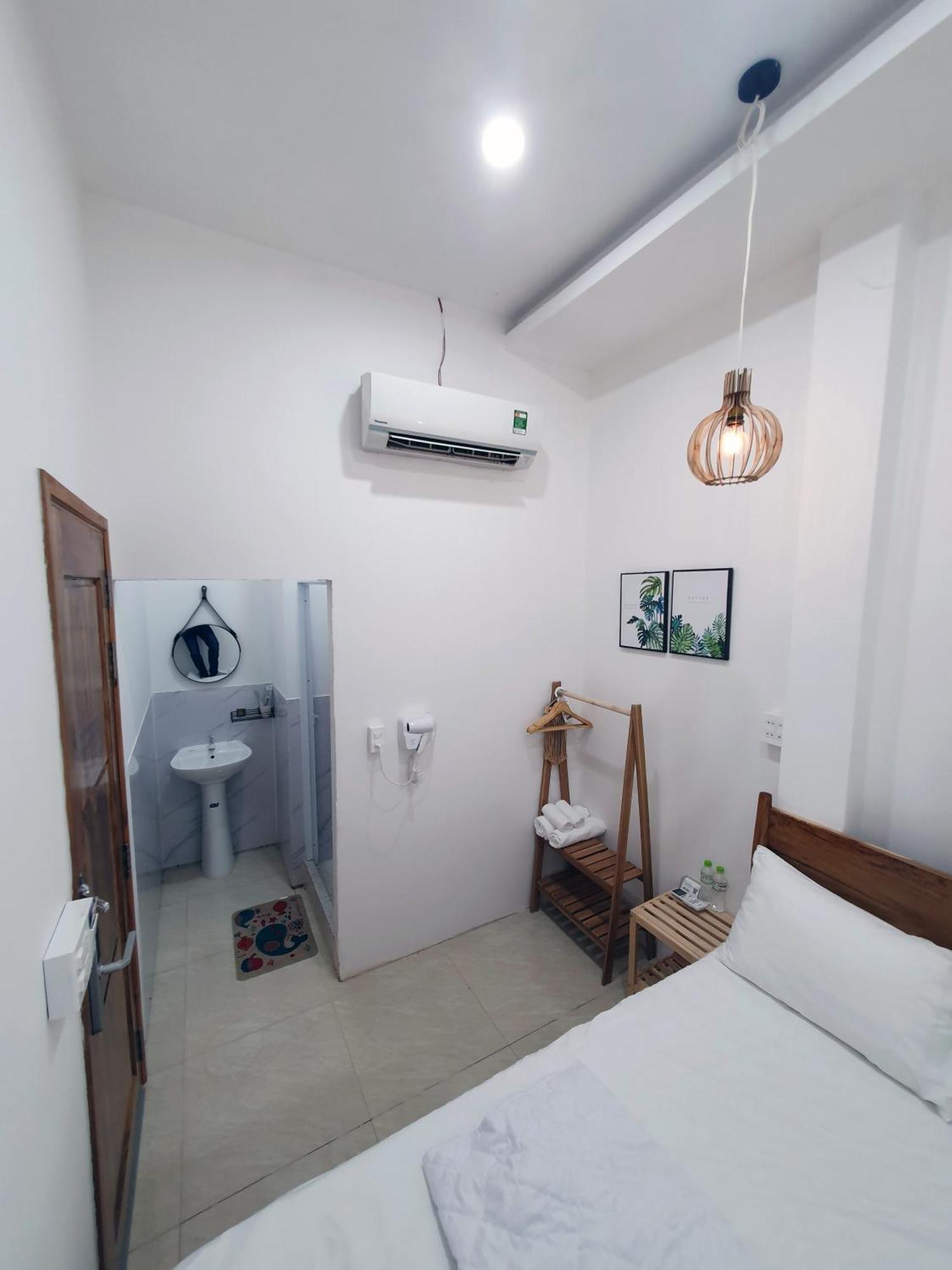 Hero Hostel & Billiards Chau Doc Exterior photo