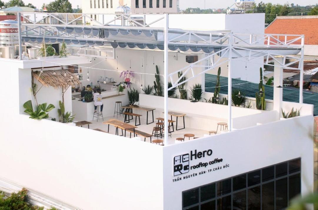 Hero Hostel & Billiards Chau Doc Exterior photo